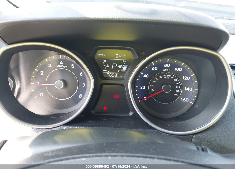 2016 HYUNDAI ELANTRA SE VIN: 5NPDH4AE2GH767258