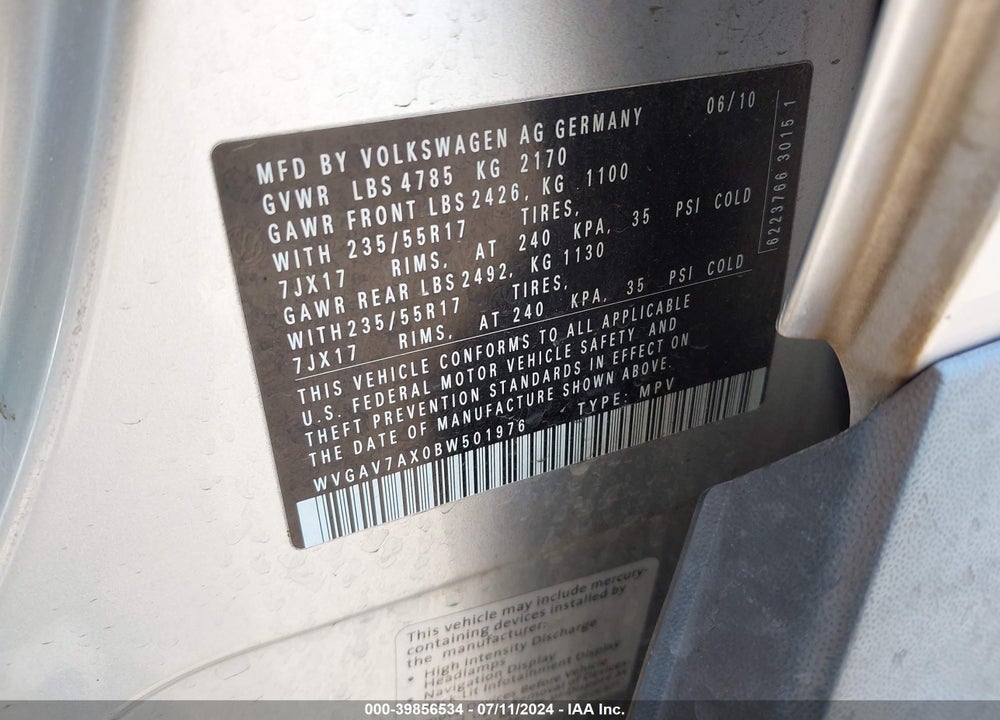 2011 VOLKSWAGEN TIGUAN SE VIN: WVGAV7AX0BW501976