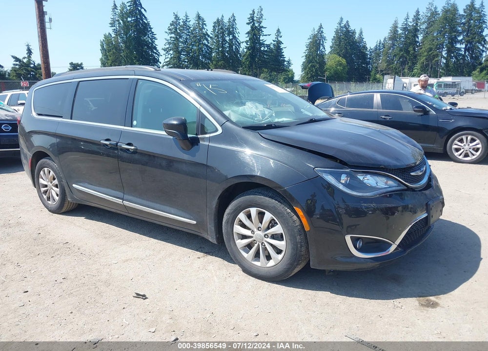 2017 CHRYSLER PACIFICA TOURING L VIN: 2C4RC1BG8HR642465