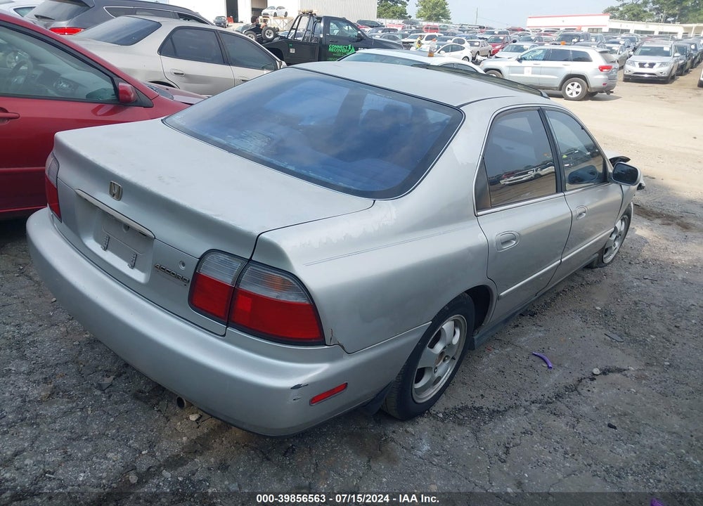 1997 HONDA ACCORD SE VIN: 1HGCD560XVA221128