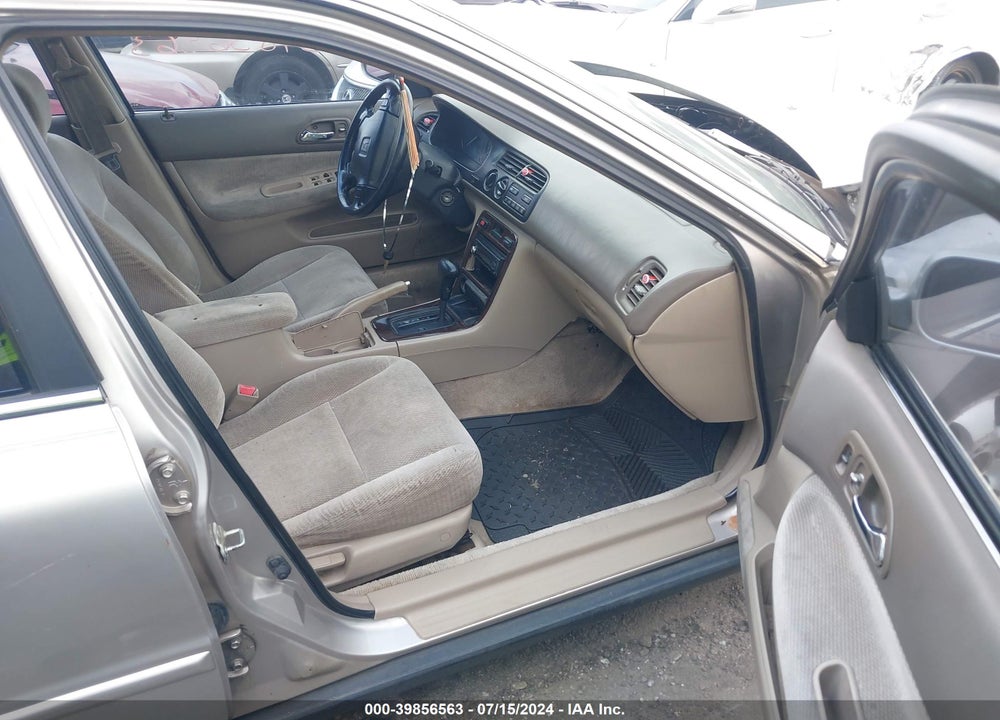 1997 HONDA ACCORD SE VIN: 1HGCD560XVA221128