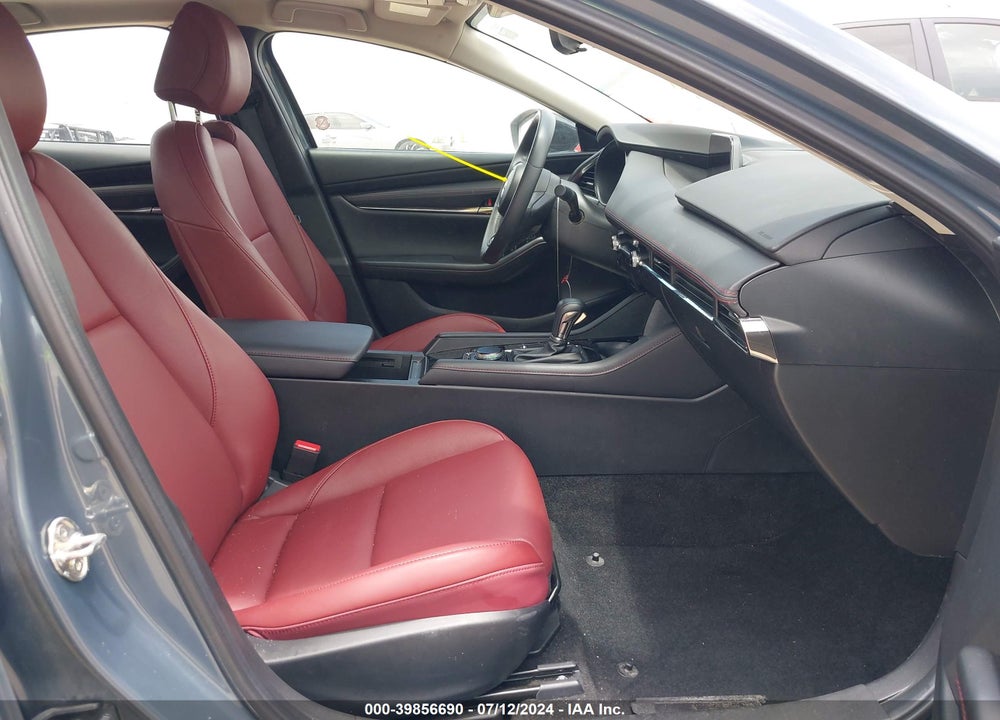 2024 MAZDA 3 2.5 S CARBON EDITION VIN: 3MZBPBCM8RM406677
