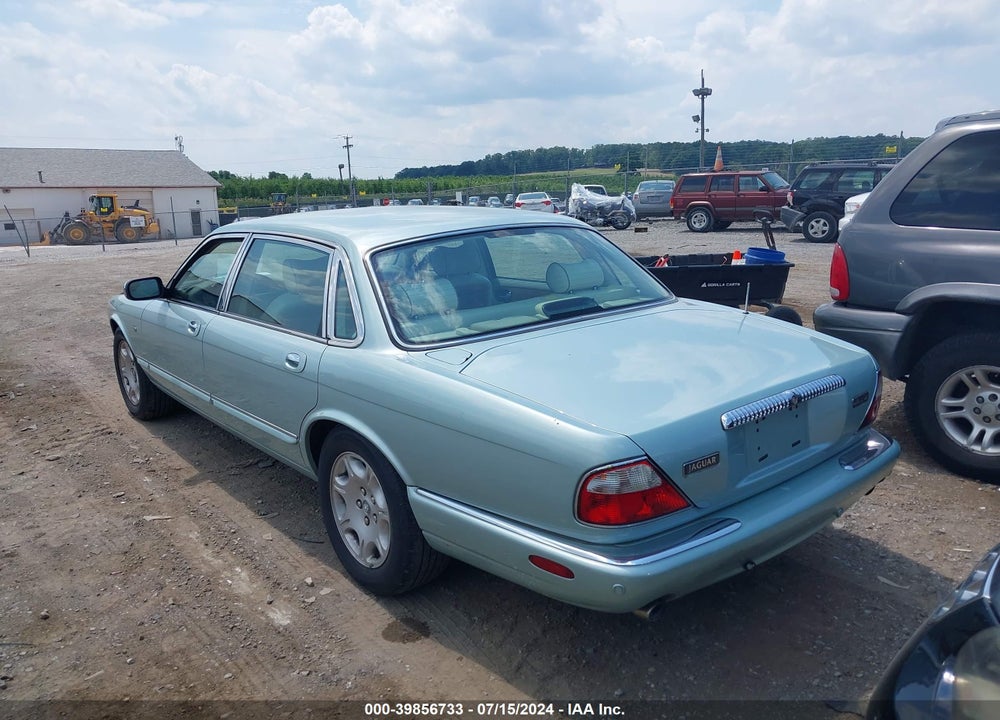 2001 JAGUAR XJ8 VIN: SAJDA24C81LF25049