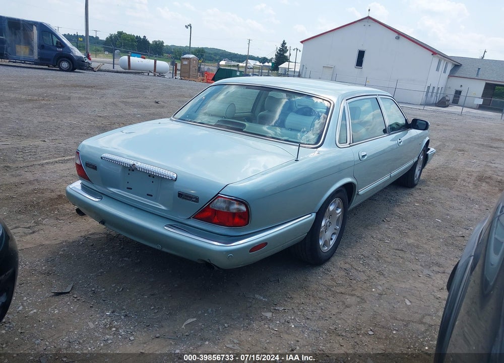 2001 JAGUAR XJ8 VIN: SAJDA24C81LF25049