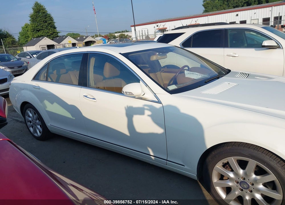 2008 MERCEDES-BENZ S 550 4MATIC VIN: WDDNG86X88A218185