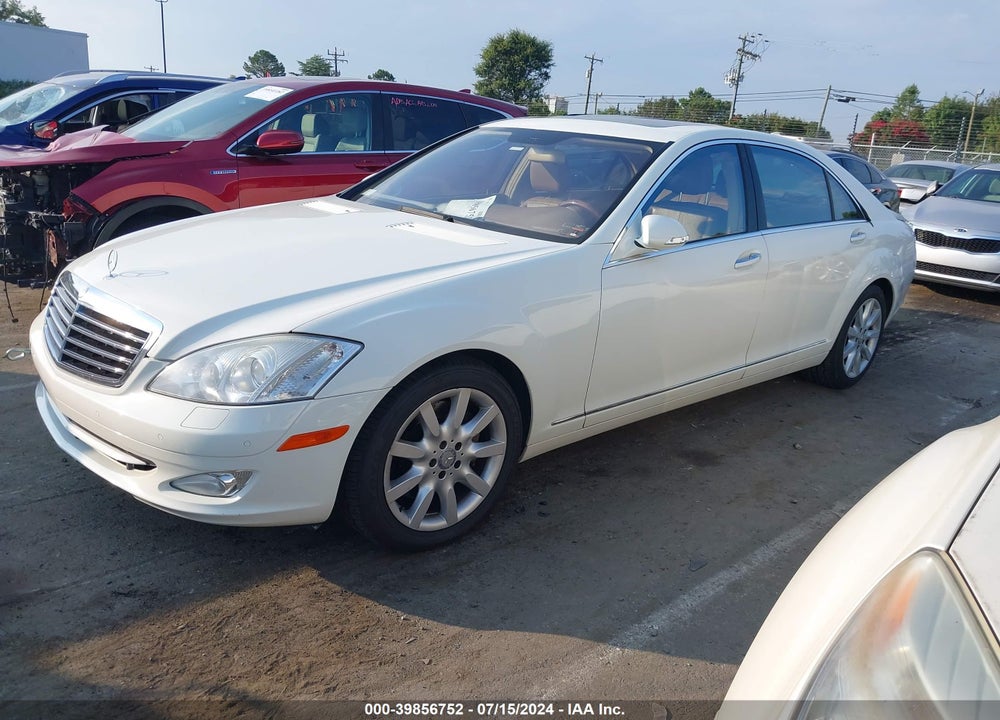 2008 MERCEDES-BENZ S 550 4MATIC VIN: WDDNG86X88A218185