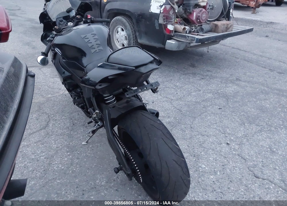 2017 YAMAHA YZFR1 C VIN: JYARN39Y4HA001303