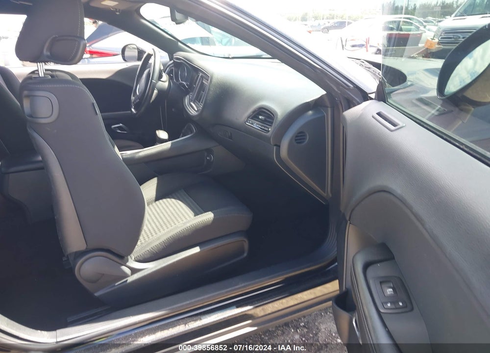 2018 DODGE CHALLENGER SXT VIN: 2C3CDZAG5JH236307
