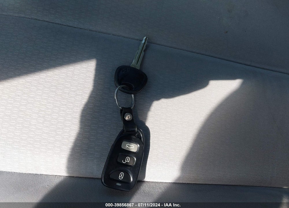 2007 HYUNDAI ELANTRA GLS/LIMITED/SE VIN: KMHDU46D67U197813
