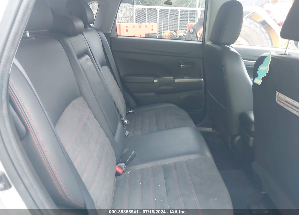 2018 MITSUBISHI OUTLANDER SPORT 2.4 SE VIN: JA4AR3AW3JU012498