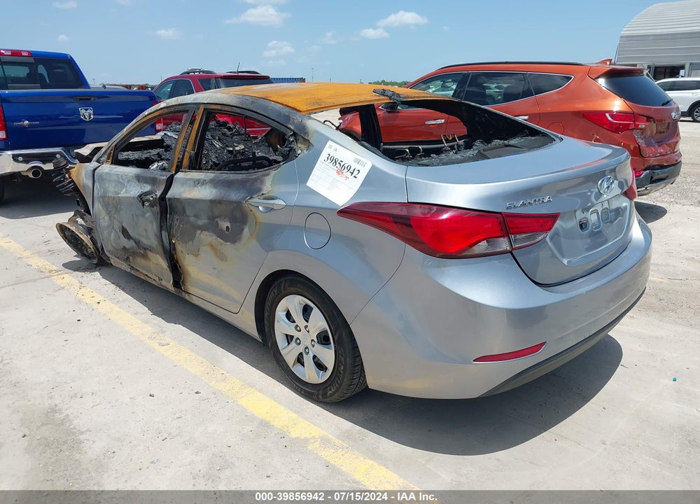 2016 HYUNDAI ELANTRA SE VIN: 5NPDH4AE7GH726706