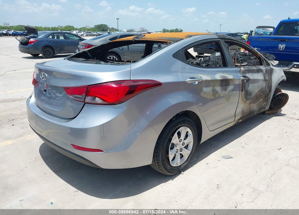 2016 HYUNDAI ELANTRA SE VIN: 5NPDH4AE7GH726706