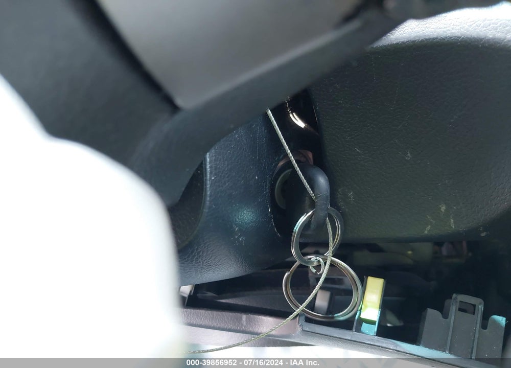2010 TOYOTA CAMRY SE VIN: 4T1BF3EK9AU083100