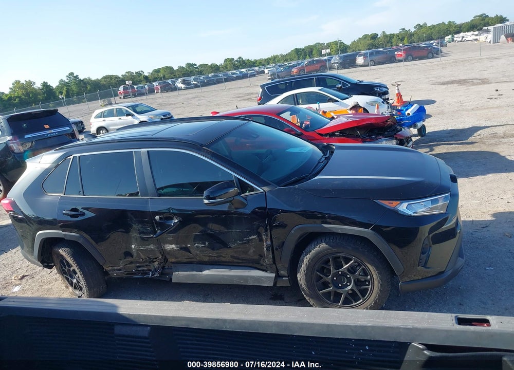 2021 TOYOTA RAV4 XLE VIN: 2T3W1RFVXMC167595
