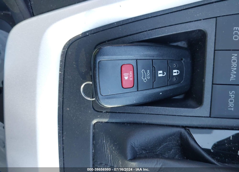 2021 TOYOTA RAV4 XLE VIN: 2T3W1RFVXMC167595