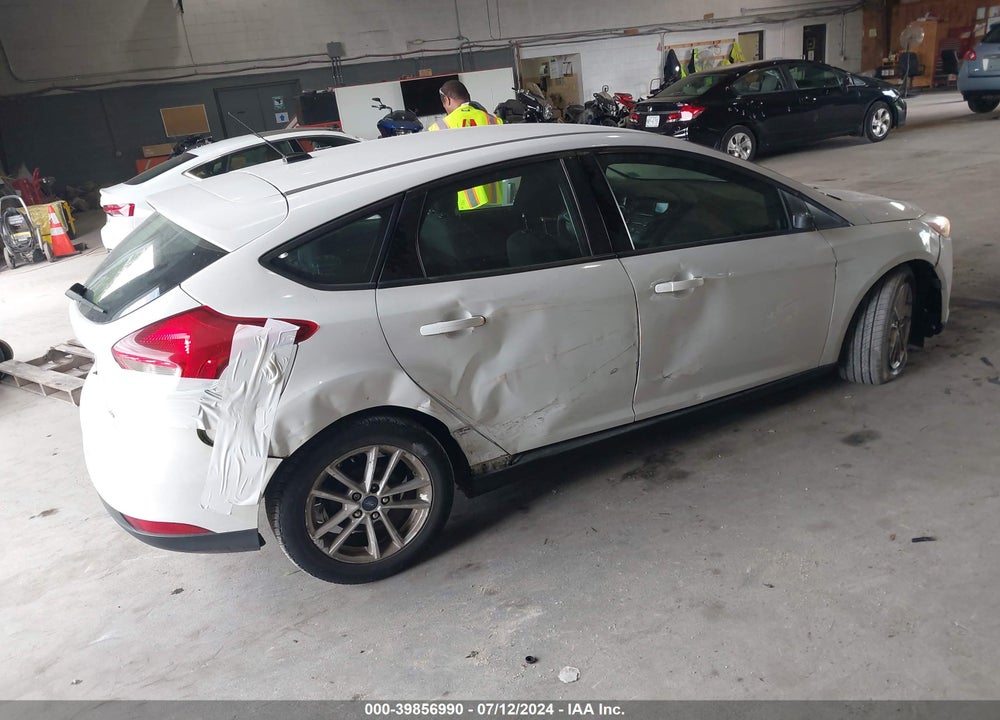 2017 FORD FOCUS SE VIN: 1FADP3K24HL231626