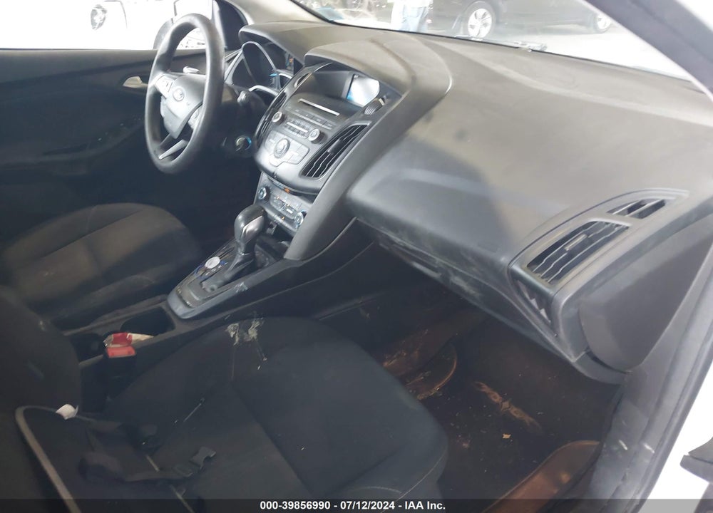2017 FORD FOCUS SE VIN: 1FADP3K24HL231626