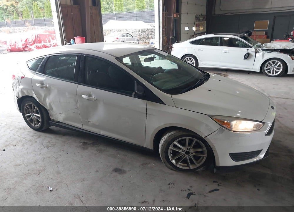 2017 FORD FOCUS SE VIN: 1FADP3K24HL231626