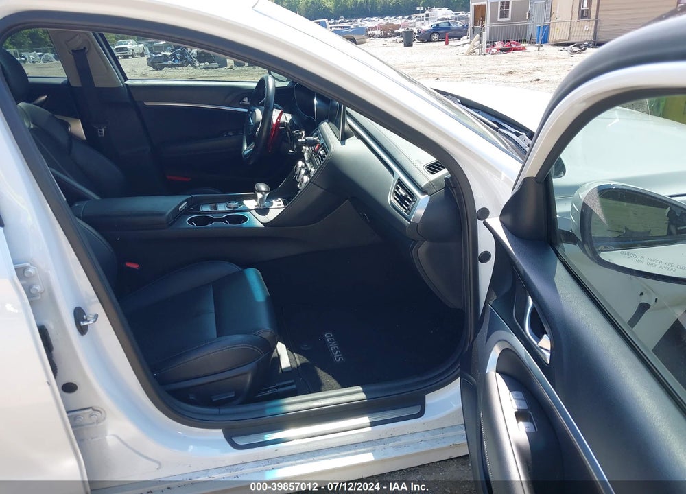 2020 GENESIS G70 2.0T RWD VIN: KMTG64LA8LU056369