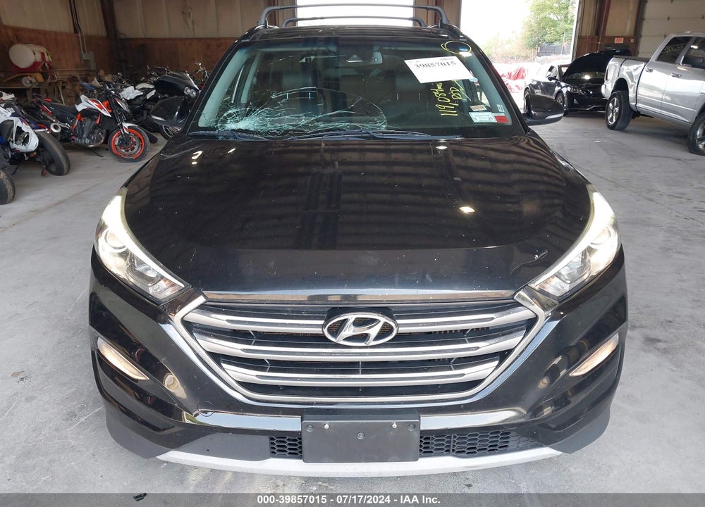 2017 HYUNDAI TUCSON LIMITED VIN: KM8J3CA22HU386725
