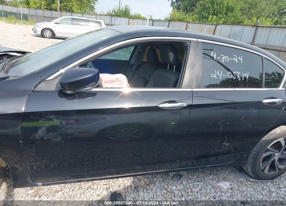 2017 HONDA ACCORD VIN: 1HGCR2F36HA221027