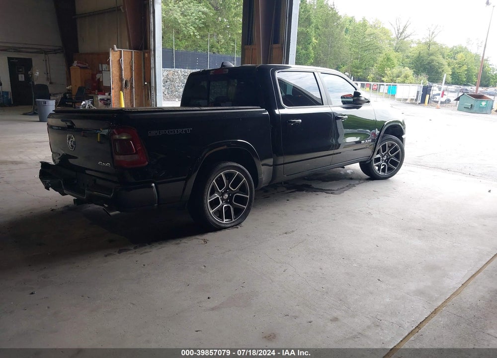 2021 RAM 1500 LAIE  4X4 5'7 BOX VIN: 1C6SRFJTXMN513895