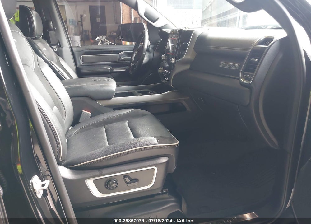 2021 RAM 1500 LAIE  4X4 5'7 BOX VIN: 1C6SRFJTXMN513895