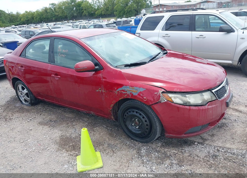 2011 KIA FORTE EX VIN: KNAFU4A22B5400313
