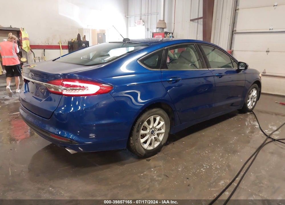 2018 FORD FUSION S VIN: 3FA6P0G78JR129006