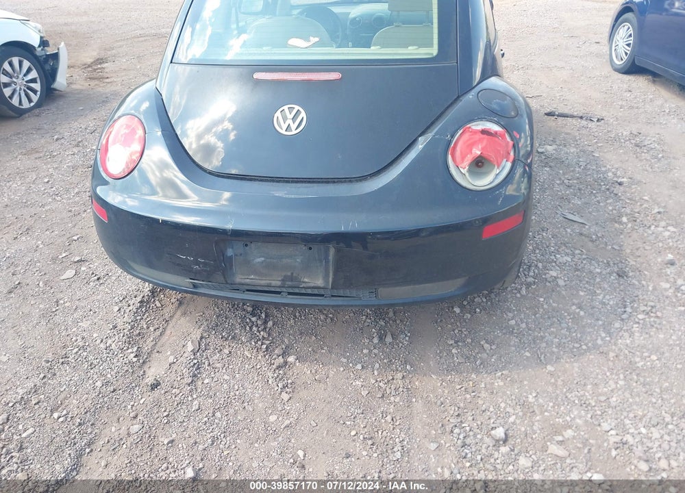 2010 VOLKSWAGEN NEW BEETLE 2.5L FINAL EDITION VIN: 3VWPW3AG6AM036555