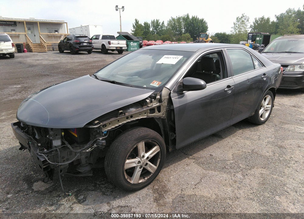 2013 TOYOTA CAMRY SE VIN: 4T1BF1FK6DU647891