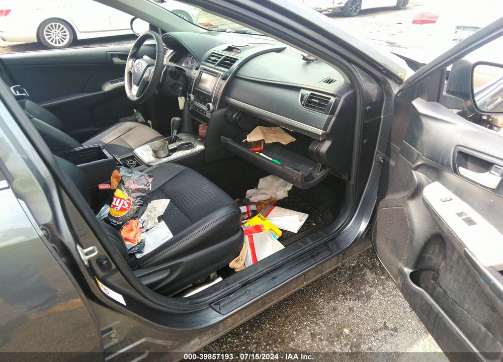 2013 TOYOTA CAMRY SE VIN: 4T1BF1FK6DU647891