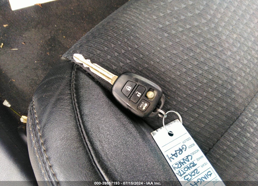 2013 TOYOTA CAMRY SE VIN: 4T1BF1FK6DU647891