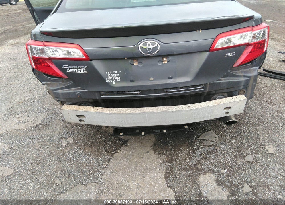 2013 TOYOTA CAMRY SE VIN: 4T1BF1FK6DU647891