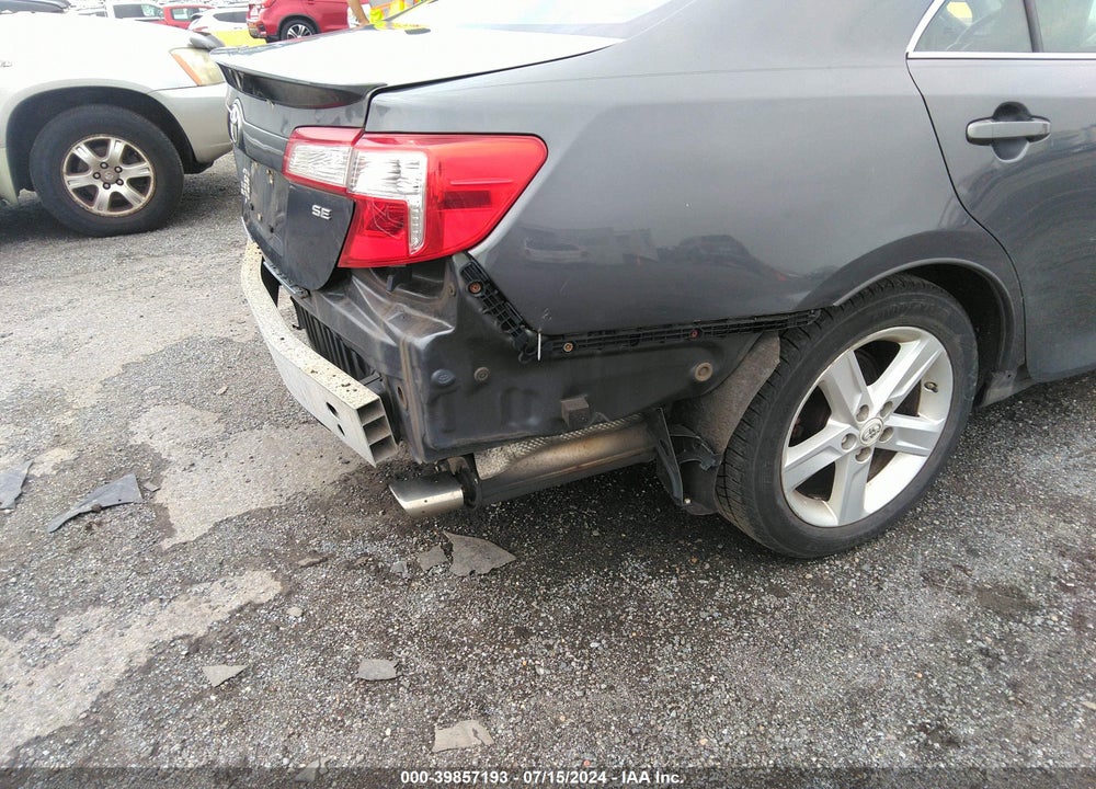 2013 TOYOTA CAMRY SE VIN: 4T1BF1FK6DU647891