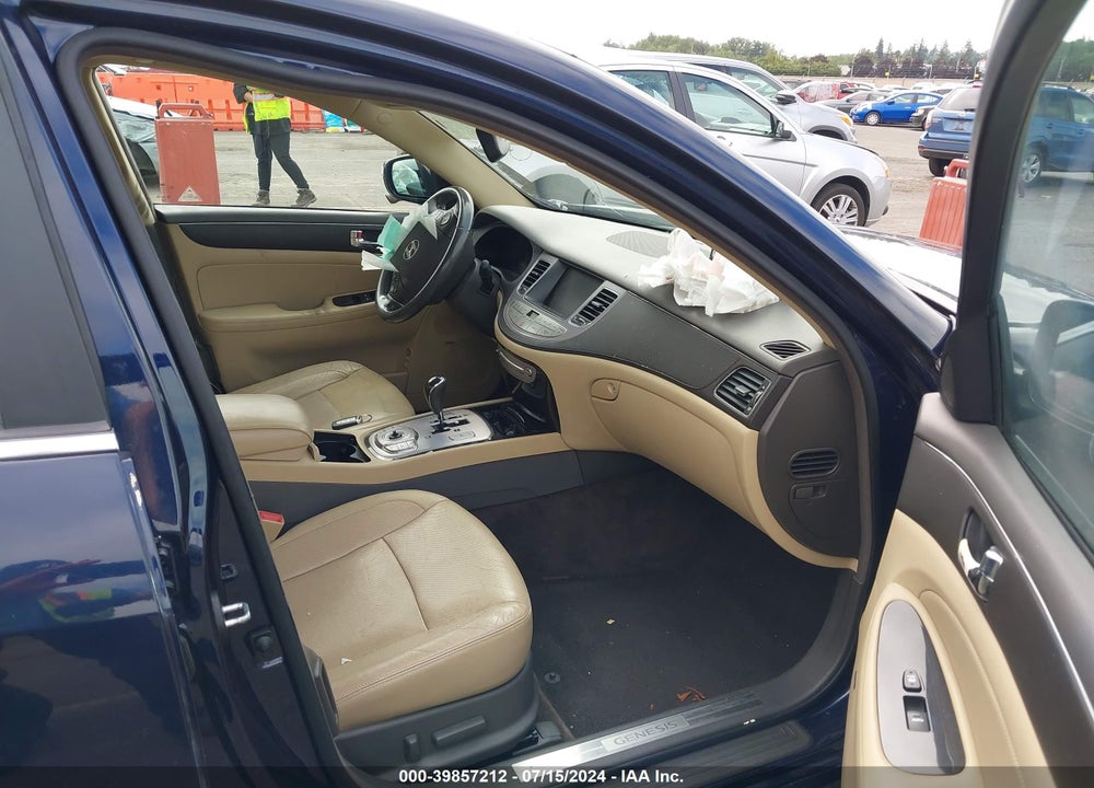2011 HYUNDAI GENESIS 3.8 VIN: KMHGC4DE5BU135100