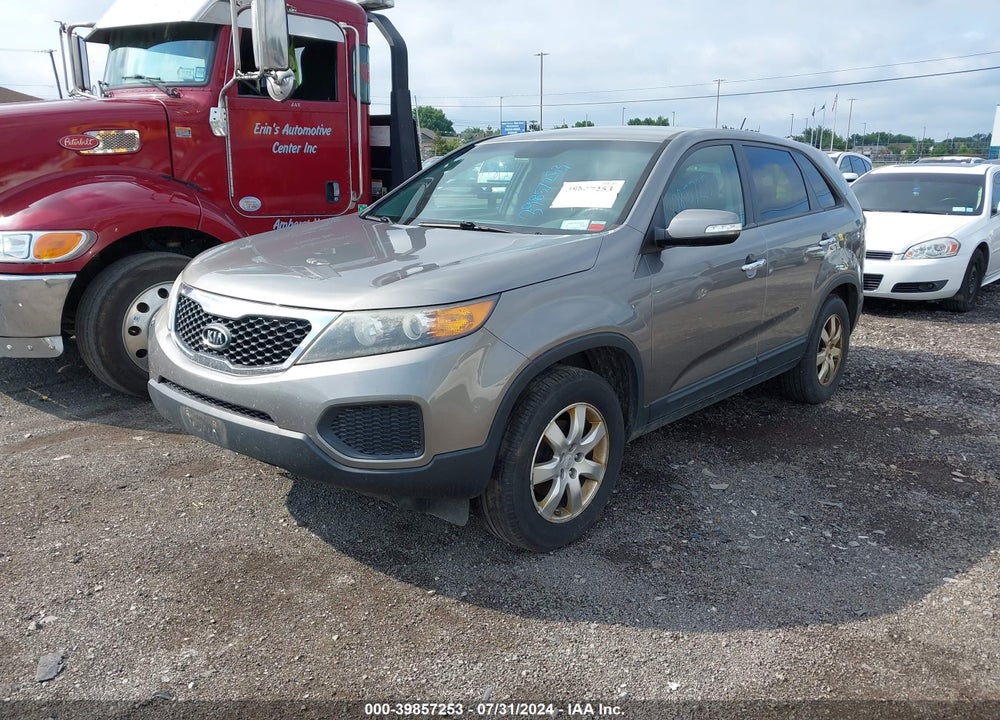 2012 KIA SORENTO LX VIN: 5XYKT3A18CG203936