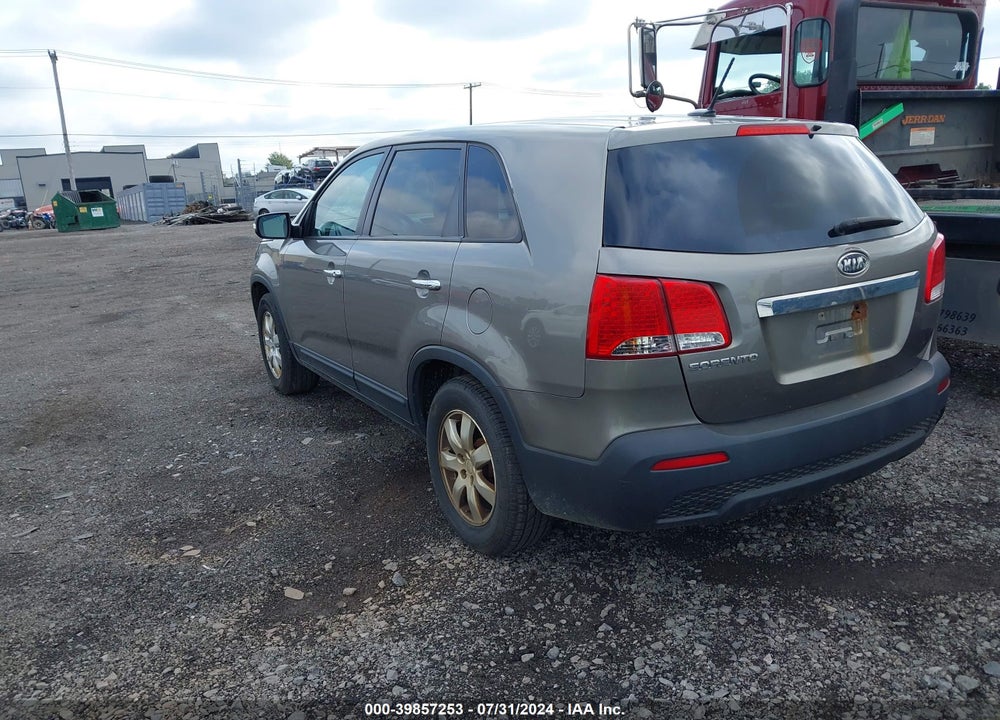 2012 KIA SORENTO LX VIN: 5XYKT3A18CG203936