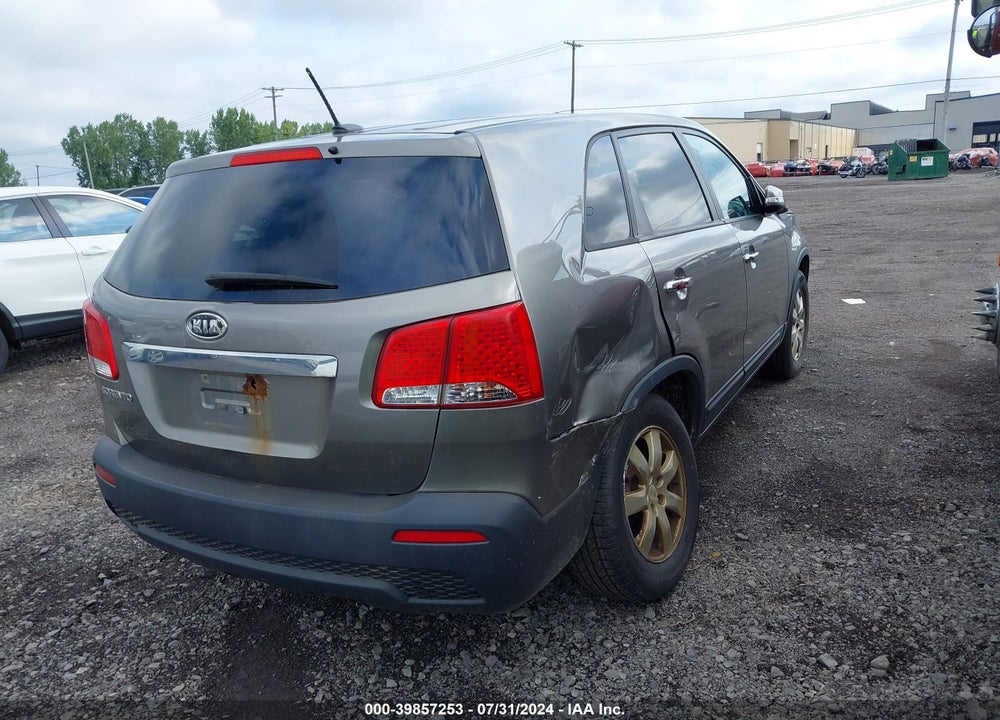 2012 KIA SORENTO LX VIN: 5XYKT3A18CG203936