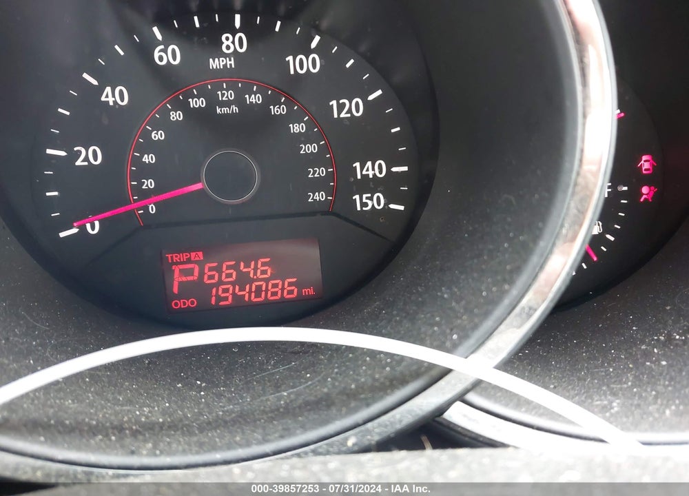 2012 KIA SORENTO LX VIN: 5XYKT3A18CG203936