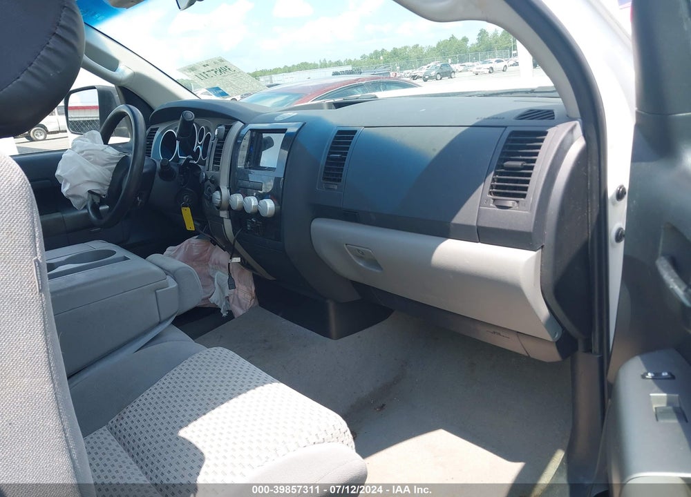 2010 TOYOTA TUNDRA GRADE 5.7L V8 VIN: 5TFUW5F16AX104403