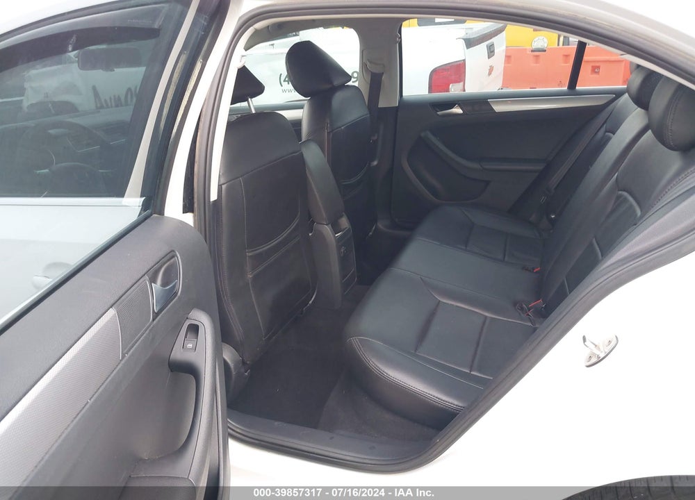 2017 VOLKSWAGEN JETTA 1.4T S VIN: 3VW2B7AJ3HM216675