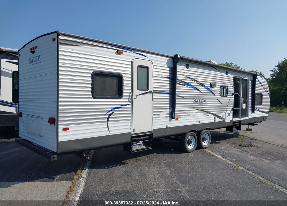 2018 FOREST RIVER SALEM VIN: 4X4TSMM29J8063511