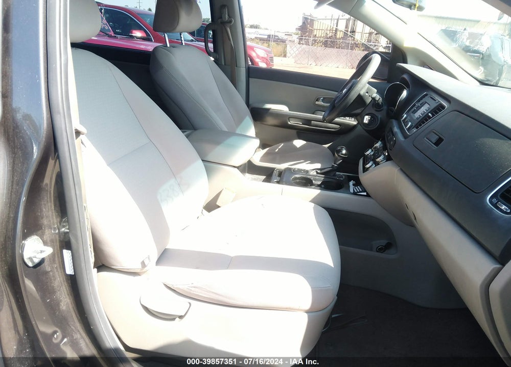 2016 KIA SEDONA LX VIN: KNDMB5C14G6130576