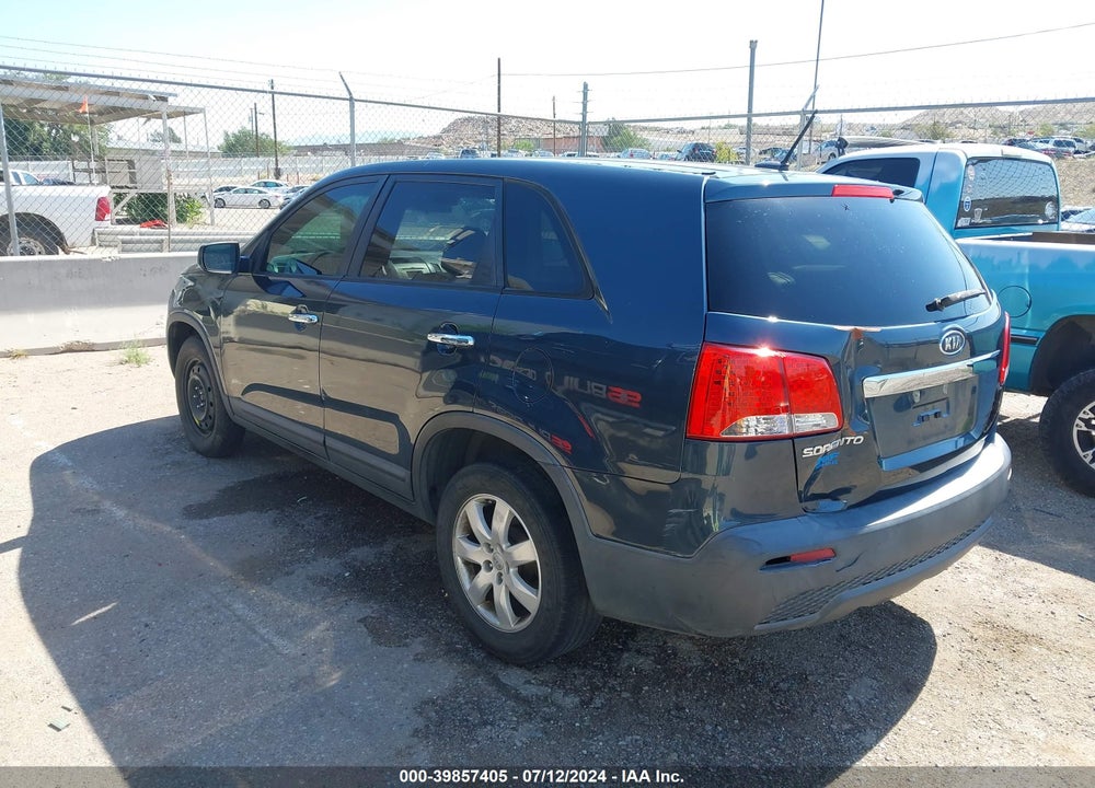 2011 KIA SORENTO VIN: 5XYKT3A11BG149619
