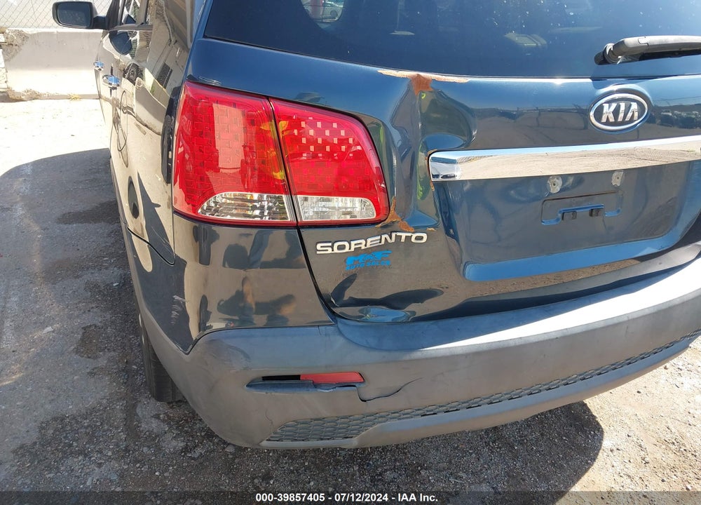 2011 KIA SORENTO VIN: 5XYKT3A11BG149619