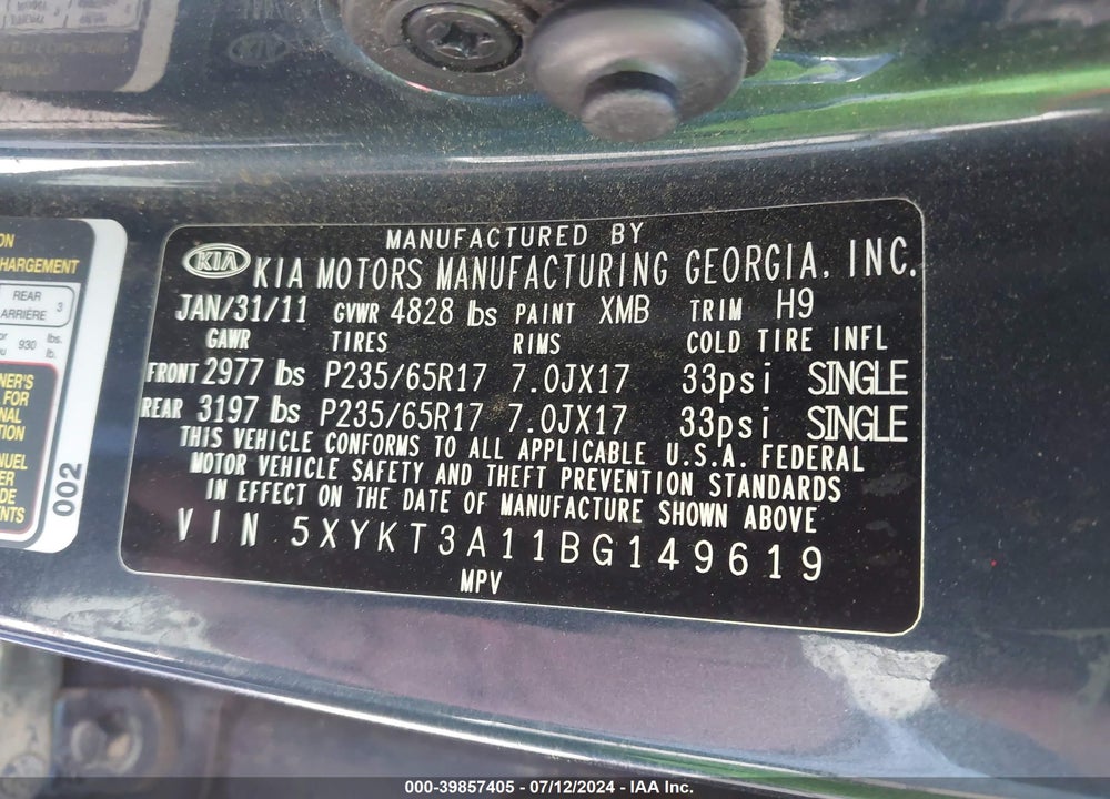 2011 KIA SORENTO VIN: 5XYKT3A11BG149619