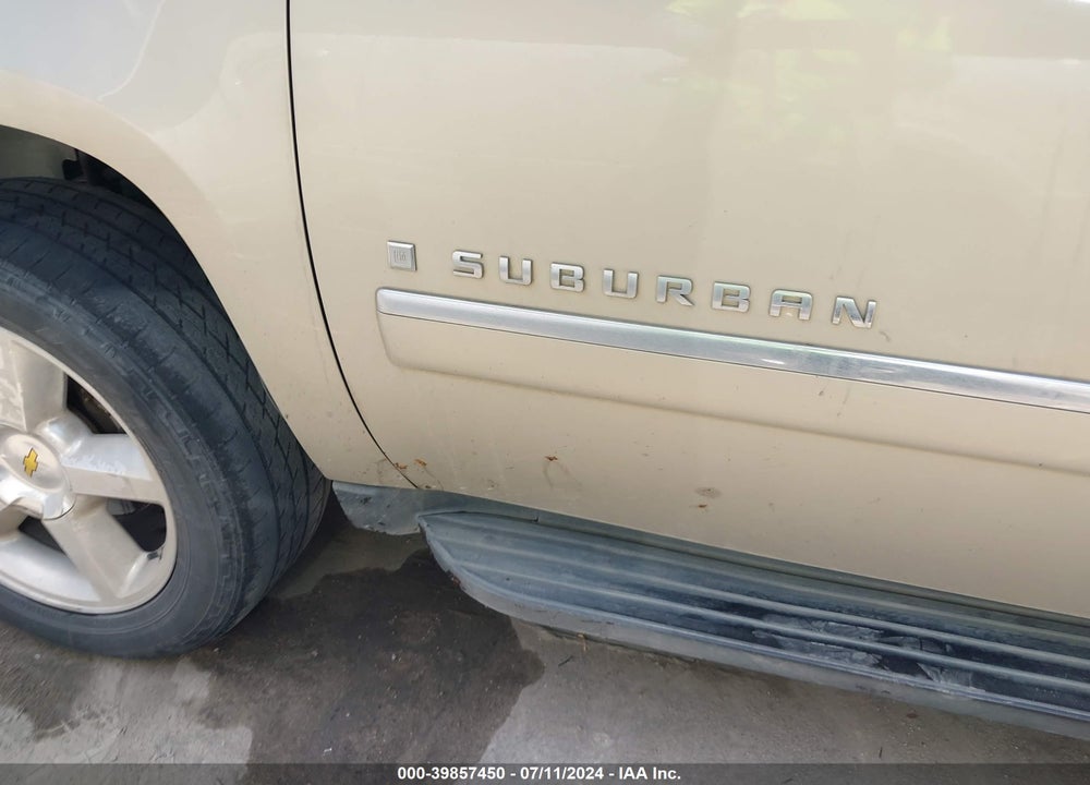 2009 CHEVROLET SUBURBAN 1500 LTZ VIN: 1GNFC360X9R137909