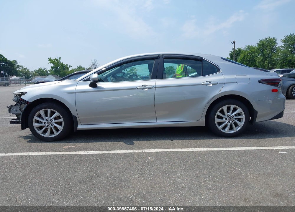 2021 TOYOTA CAMRY LE VIN: 4T1C11AK9MU571562