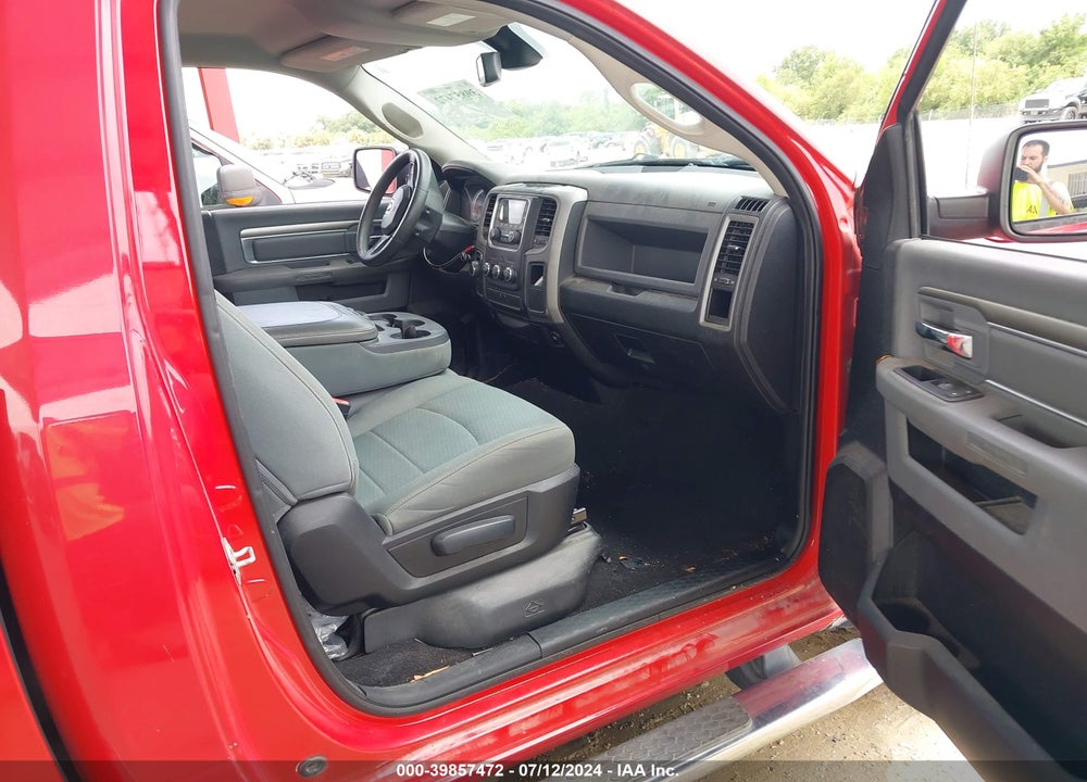 2014 RAM 1500 EXPRESS VIN: 3C6JR6AG4EG316486
